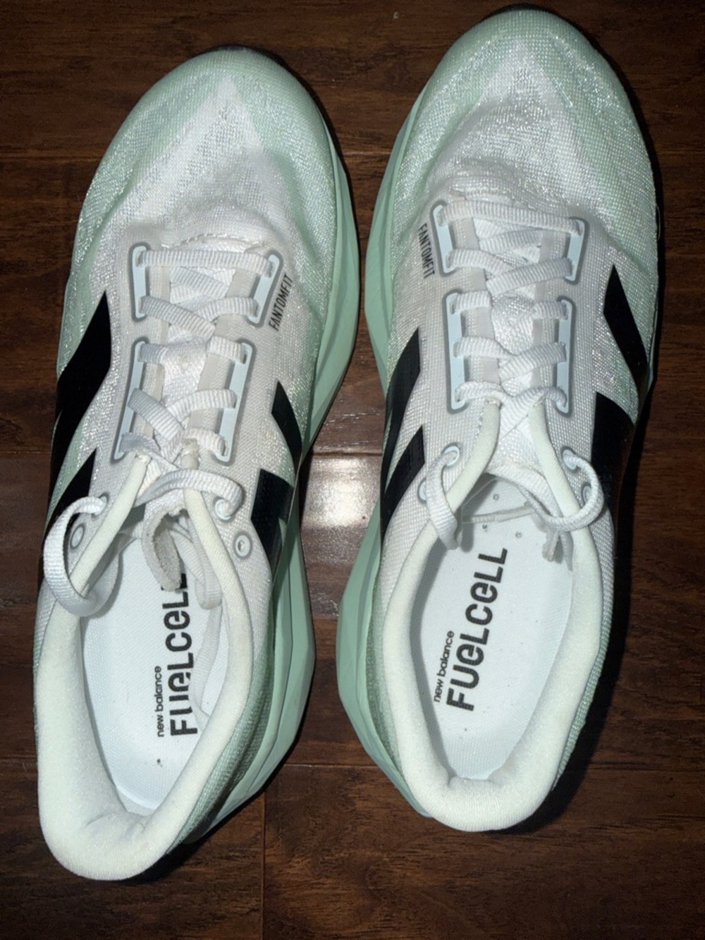 New Balance Women's Mint Green Athletic Running Shoes - Picture 4 of 7